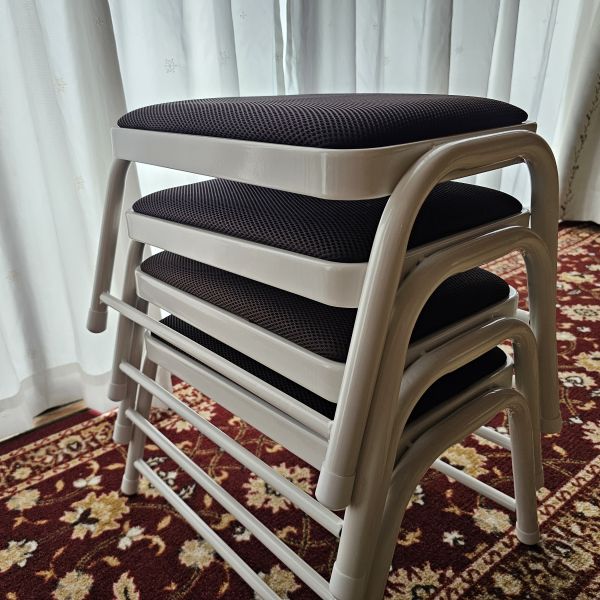 YAMAZENの座敷椅子